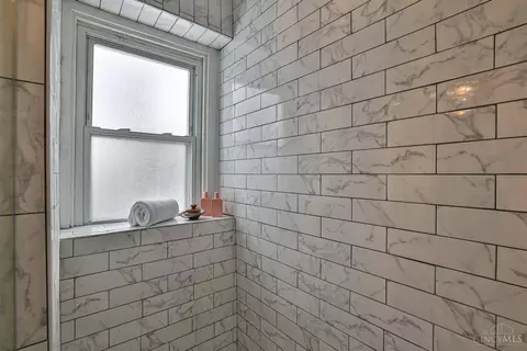 Bath - 1065 Delta Ave, Cincinnati, OH 45208 photo 3 of 3