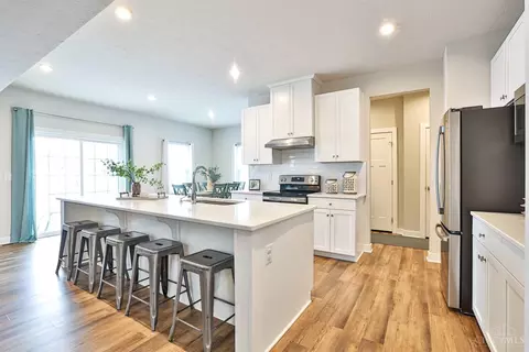 Kitchen - 2719 Aristides Ct, Morrow, OH 45152 photo 3 of 3