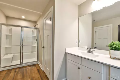 Bath - 2719 Aristides Ct, Morrow, OH 45152 photo 2 of 5