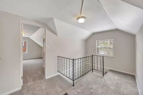 Entry Way - 543 Virgil Rd, Cincinnati, OH 45238 photo 3 of 3