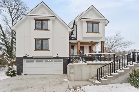 Exterior - 3490 Cooper Rd, Blue Ash, OH 45241 photo 2 of 7