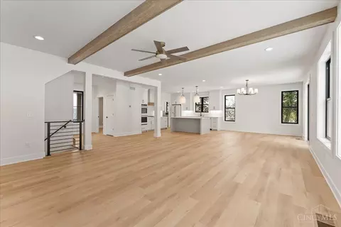 Living - 3490 Cooper Rd, Blue Ash, OH 45241 photo 4 of 4
