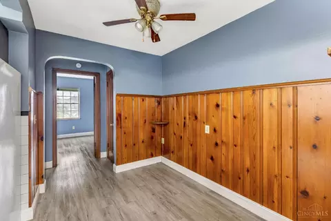 Entry Way - 1114 Egan Ct, Cincinnati, OH 45229 photo 3 of 6