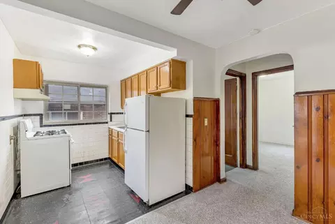Kitchen - 1114 Egan Ct, Cincinnati, OH 45229 photo 1 of 5