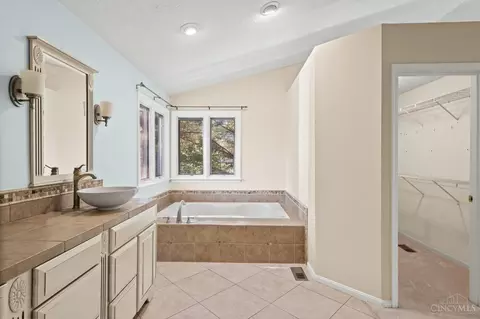 Bath - 7152 Gheils Carroll Rd, Morrow, OH 45152 photo 5 of 5