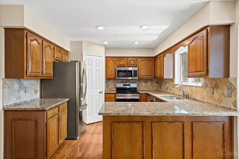 Kitchen - 7152 Gheils Carroll Rd, Morrow, OH 45152 photo 3 of 5