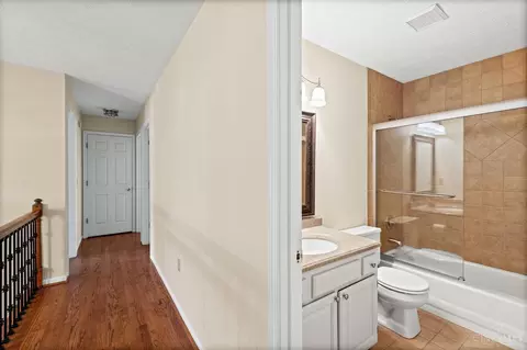 Entry Way - 7152 Gheils Carroll Rd, Morrow, OH 45152 photo 5 of 8