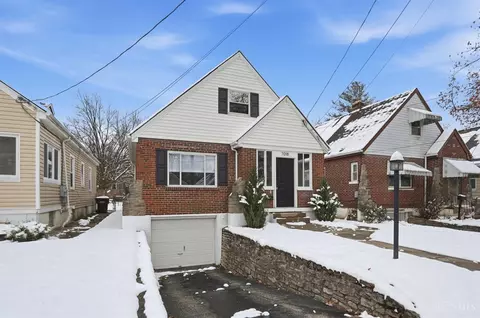 7018 Bramble Ave, Cincinnati, OH 45227