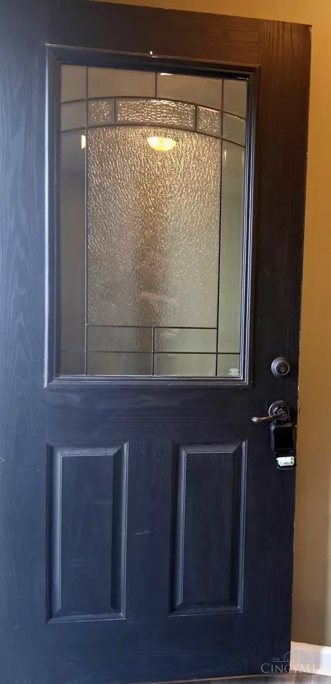 Entry Way - 9452 Tebbs Ct, Harrison, OH 45030 photo 2 of 2