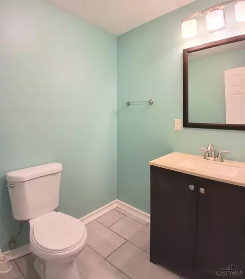 Bath - 9452 Tebbs Ct, Harrison, OH 45030 photo 5 of 6