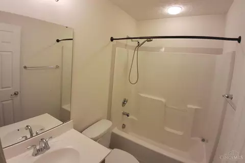 Bath - 9452 Tebbs Ct, Harrison, OH 45030 photo 4 of 6