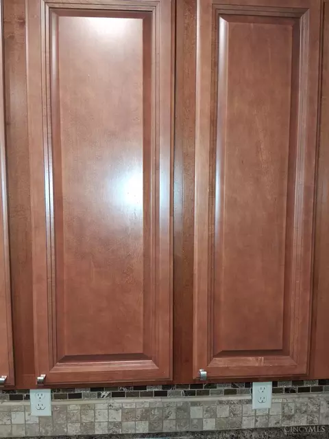 Kitchen - 9452 Tebbs Ct, Harrison, OH 45030 photo 6 of 9