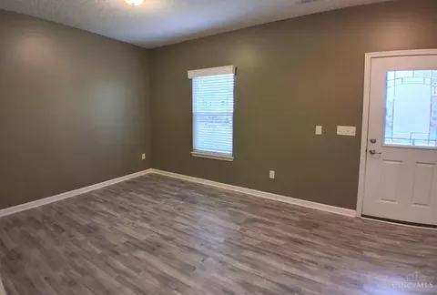 Living - 9452 Tebbs Ct, Harrison, OH 45030 photo 2 of 4