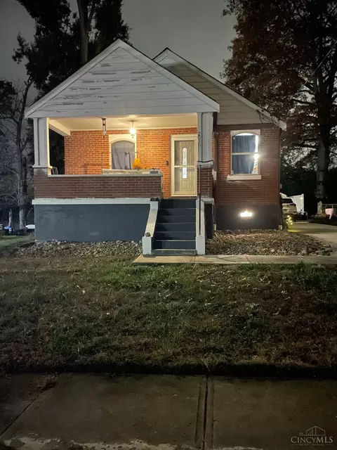 2030 Emerson Ave, North College Hill, OH 45239