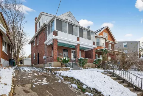 4412 Vine St, Saint Bernard, OH 45217