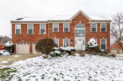 6291 Green Knoll Cir, Hamilton, OH 45011