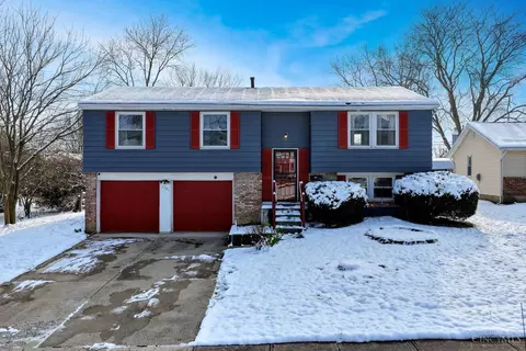 1341 Longacre Dr, Forest Park, OH 45240
