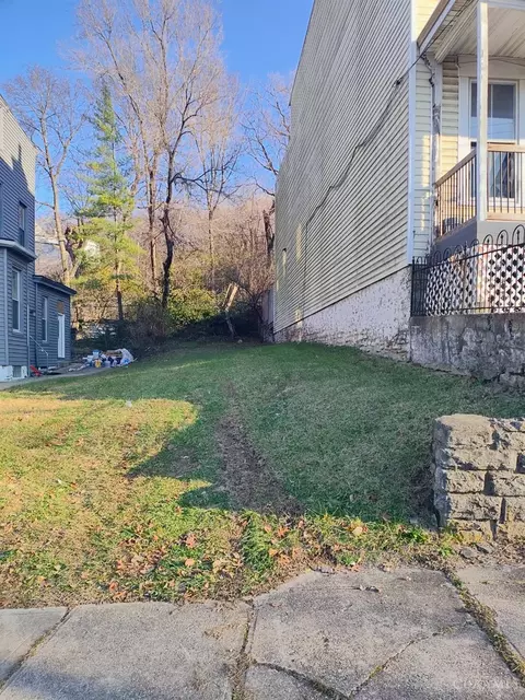 2616 Halstead St, Cincinnati, OH 45214