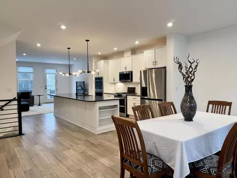 131 Blossom View Dr, Loveland, OH 45140
