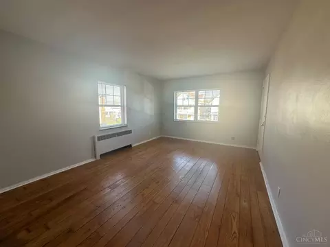 Living - 4229 Twenty Eighth St, Cincinnati, OH 45209 photo 3 of 3