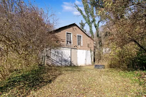 Exterior - 8290 Old Kellogg Rd, Cincinnati, OH 45255 photo 9 of 17