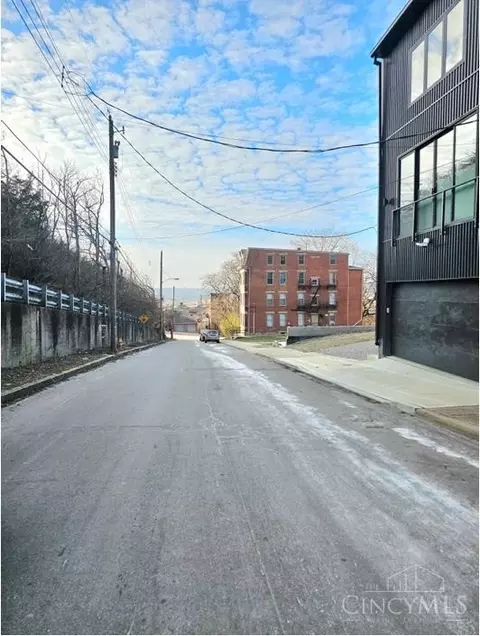 2129 Rice St, Cincinnati, OH 45202 photo 3