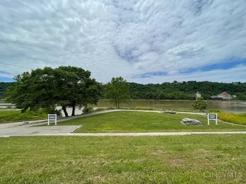 5736 Sanctuary Pl, Cincinnati, OH 45230 photo 3