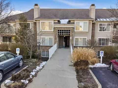 4210 Endeavor Dr, Colerain Twp, OH 45252