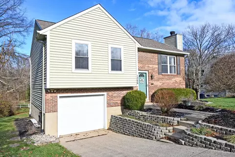 1366 Buxton Meadows Dr, Amelia, OH 45102