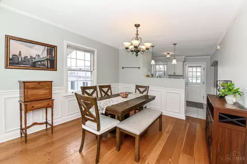 Dining - 1661 Sutton Ave, Cincinnati, OH 45230 photo 2 of 4