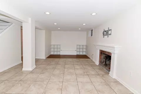 Living - 1661 Sutton Ave, Cincinnati, OH 45230 photo 5 of 5