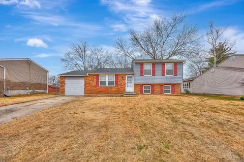 111 Burk Ln, Harrison, OH 45030