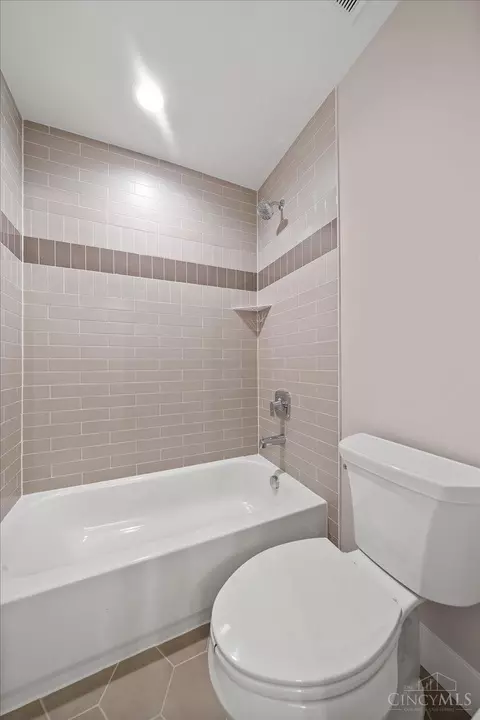 Bath - 3121 Hackberry St, Cincinnati, OH 45207 photo 6 of 6