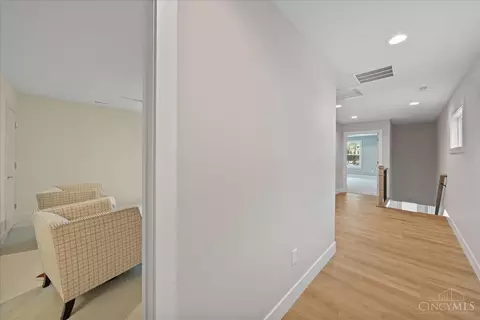 Entry Way - 3121 Hackberry St, Cincinnati, OH 45207 photo 3 of 3