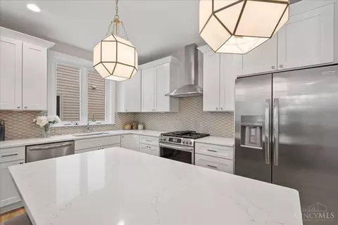 Kitchen - 3121 Hackberry St, Cincinnati, OH 45207 photo 3 of 5