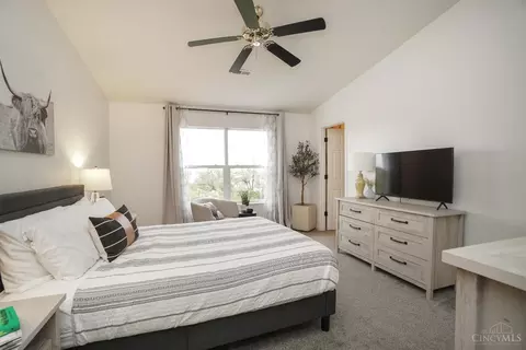 Bedroom - 1524 Jonathan Ave, Cincinnati, OH 45207 photo 3 of 4