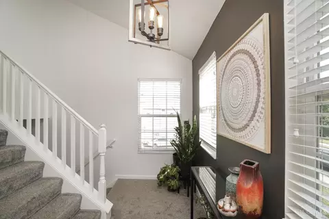 Entry Way - 1524 Jonathan Ave, Cincinnati, OH 45207 photo 6 of 9