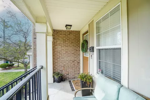 Exterior - 1524 Jonathan Ave, Cincinnati, OH 45207 photo 4 of 10