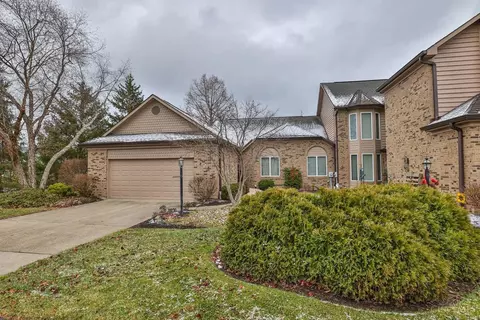 10 Cove Ct, Hamilton, OH 45013