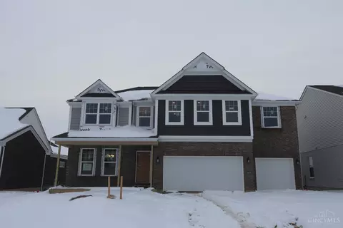 5630 White Pine Ln, Fairfield, OH 45011