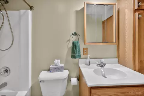 Bath - 5524 Malsbeary Rd, Williamsburg, OH 45176 photo 6 of 6