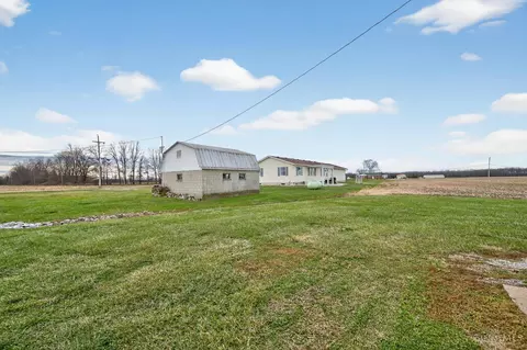Exterior - 5524 Malsbeary Rd, Williamsburg, OH 45176 photo 4 of 6