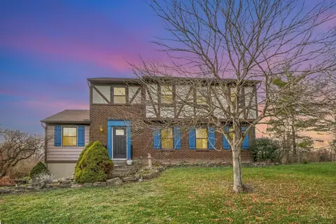 7817 Red Mill Dr, West Chester, OH 45069