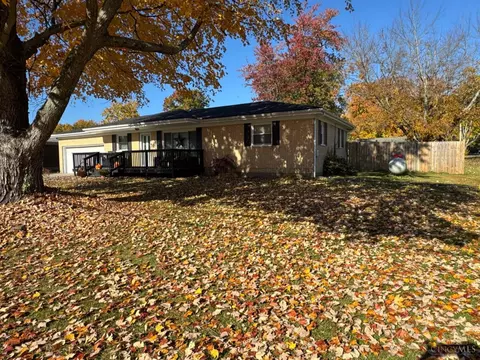 7484 Fairground Rd, Blanchester, OH 45107 photo 4