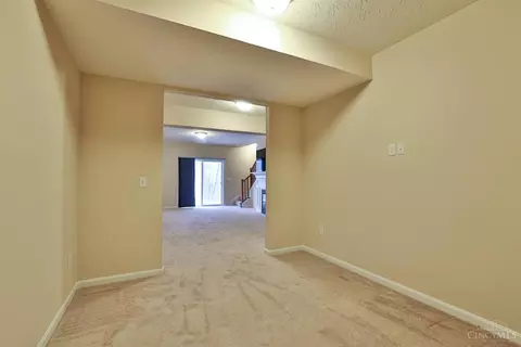 993 Lost Xing, Cincinnati, OH 45231 photo 16