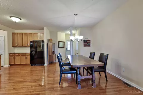 993 Lost Xing, Cincinnati, OH 45231 photo 11