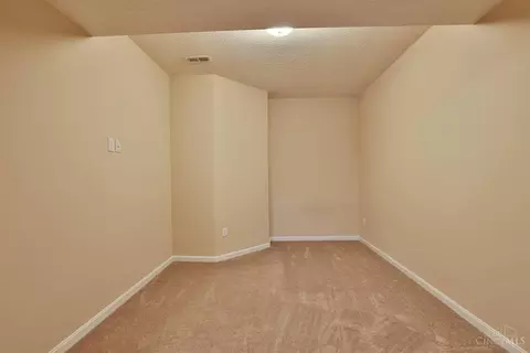 993 Lost Xing, Cincinnati, OH 45231 photo 15