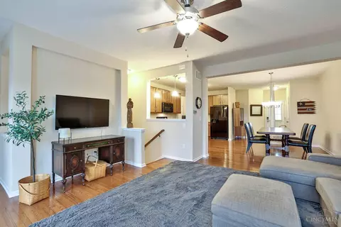 993 Lost Xing, Cincinnati, OH 45231 photo 9