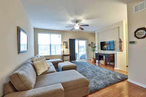993 Lost Xing, Cincinnati, OH 45231 photo 6
