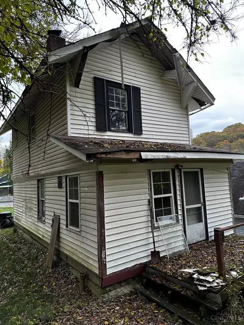 Exterior - 1917 Brinkmeier Ave, Cincinnati, OH 45225 photo 3 of 4